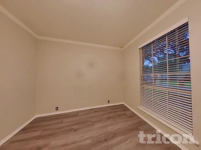 11222 Raveneaux Dr — Photo 24