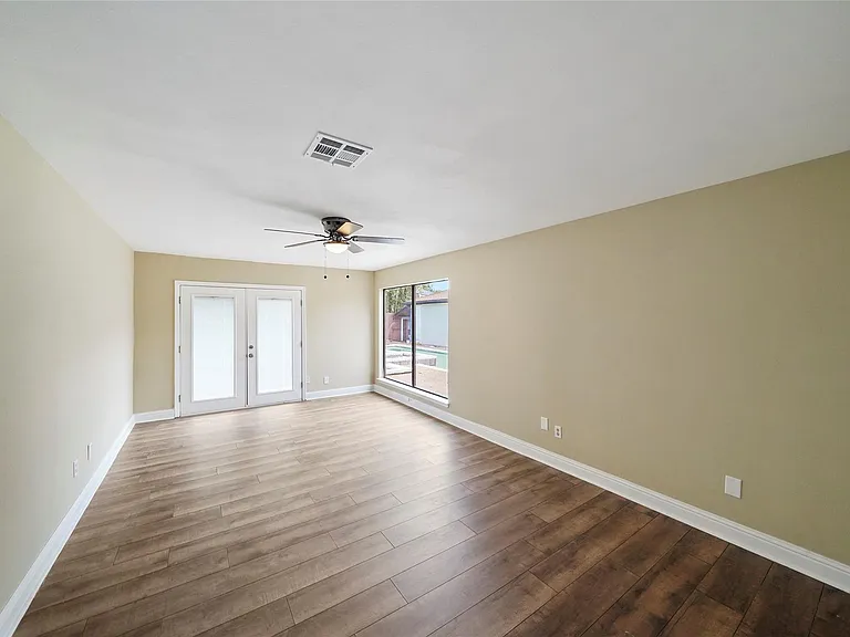 3602 Cobleskill Ct — Photo 10