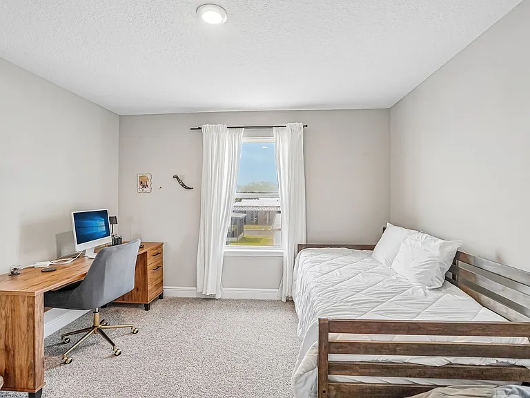 5282 Neil Dr — Photo 32