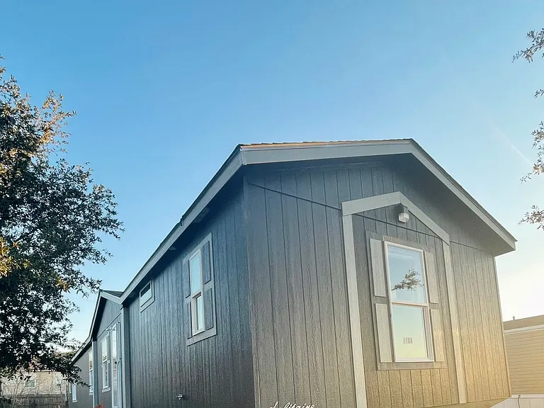 Creston Ridge — Photo 16
