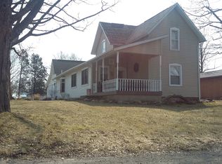 602 Grove St, Crystal, MI 48818