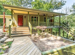 3 Martz Ln, Eureka Springs, AR 72632