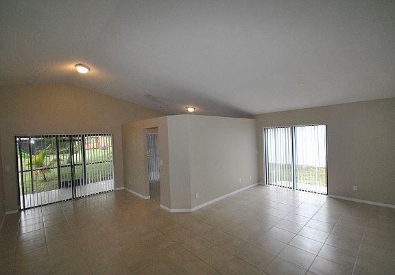 3rd image of 78 Buxton Ln