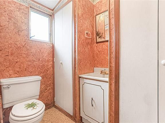 3rd image of 826 Avenue H