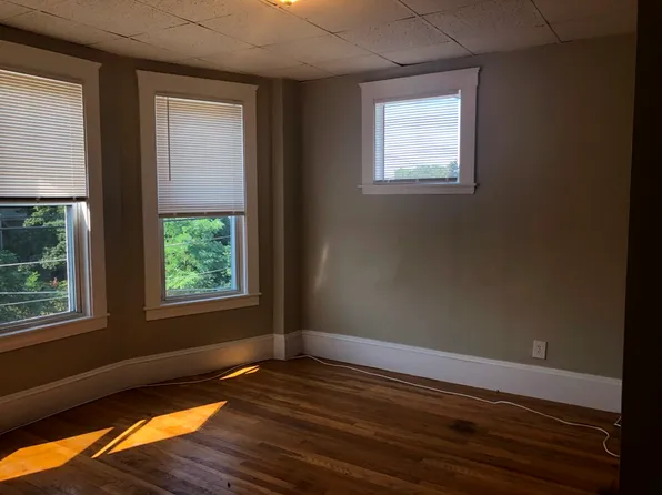 196 Washington St Floor 2, Medford, MA 02155