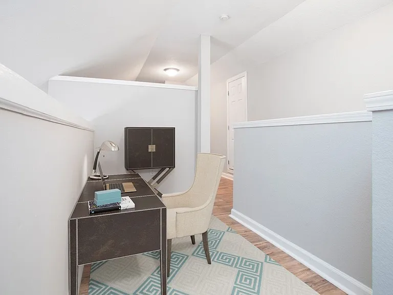 353 Crown Point Dr — Photo 8