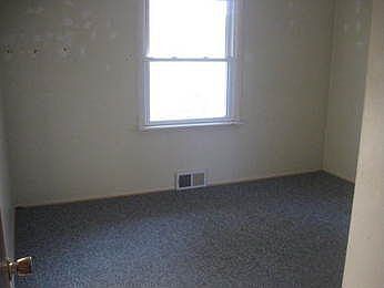 3rd image of 711 Scottwood St
