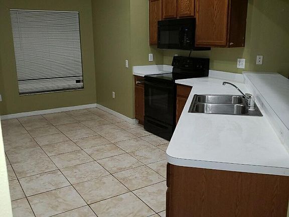 4th image of 7008 Crown Lake Dr