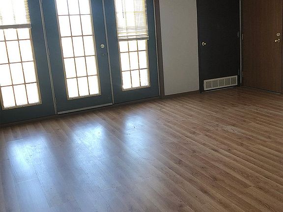 3rd image of 4181 Williamsburg Ct APT 302