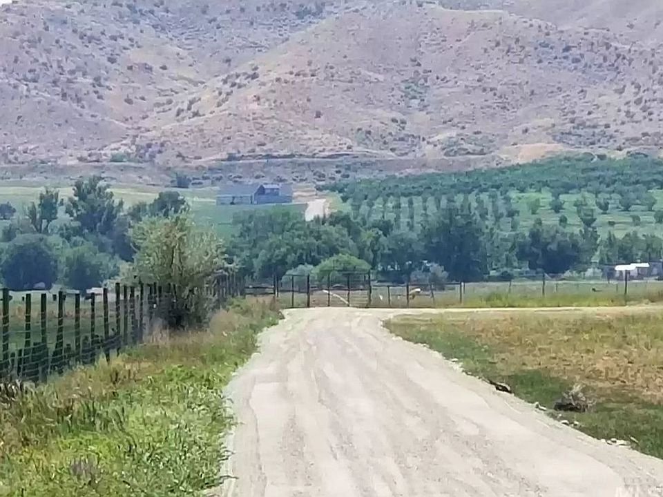 1st image of Wapiti Ln Lot 4-10