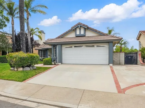 28613 Apricot Pl, Santa Clarita, CA 91390
