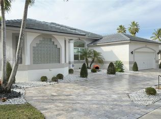 3763 Oak Ridge Cir, Weston, FL 33331