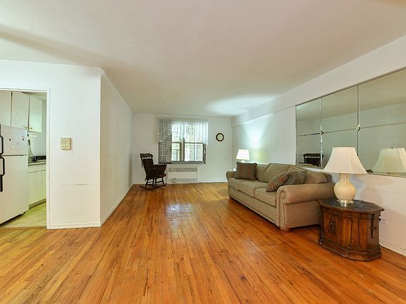 4th image of 201 E 238th St #5I