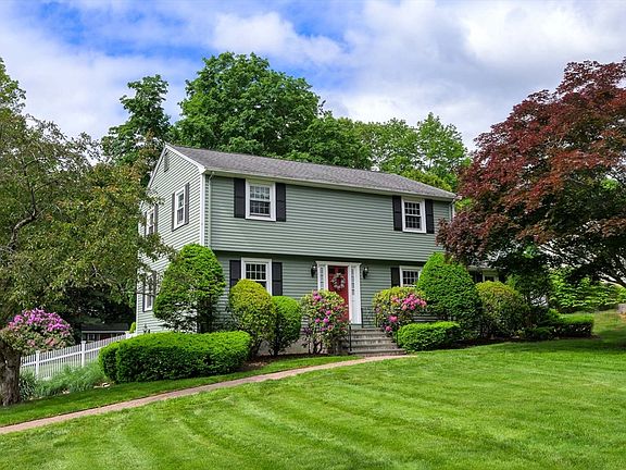 2nd image of 3 Birchwood Dr