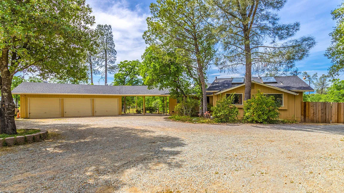 21019 Red Hawk Ln photo 1