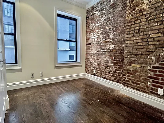 Rented by Avenues Real Estate | media 3