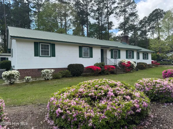 804 Barnell Drive, Aberdeen, NC 28315