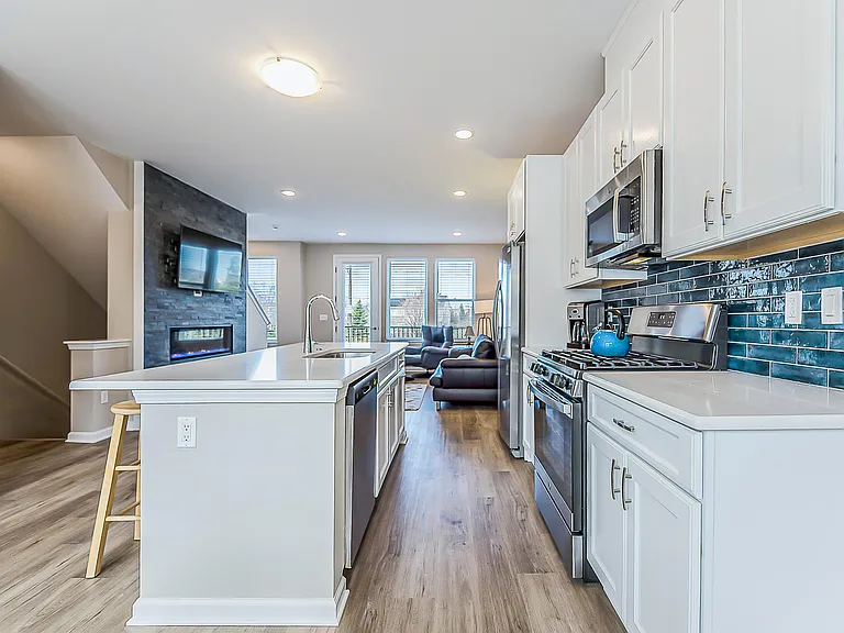 2150 Park Dr — Photo 22