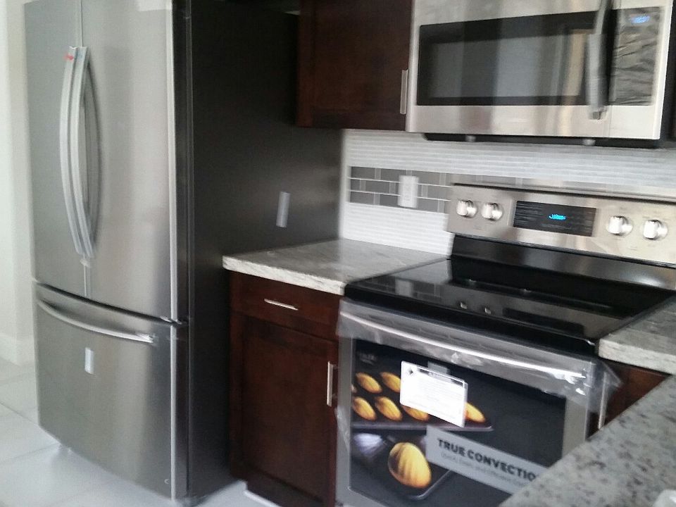 2nd image of 11230 NW 39th Ct