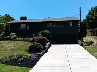 4977 Meadow Park Dr, Pittsburgh, PA 15236