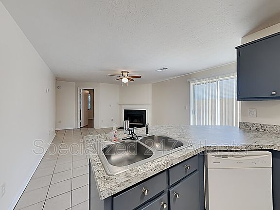 3rd image of 8028 Fieldstone Ct