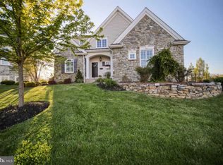 695 Integrity Dr, Lititz, PA 17543