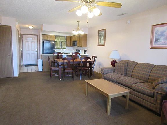 4th image of 429 E Chinquapin Cir #608