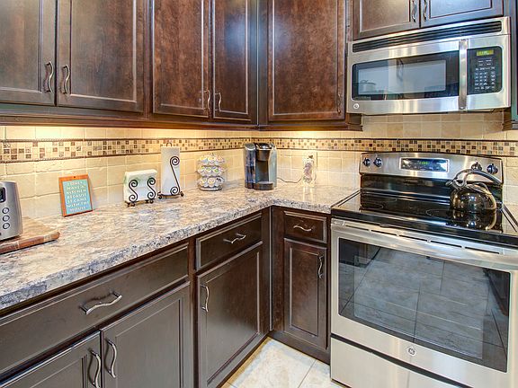 4th image of 133 Casavista Dr