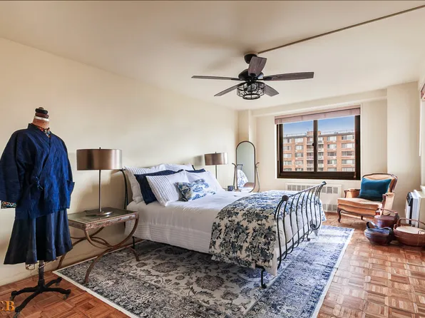 185 Hall Street image 9 of 10