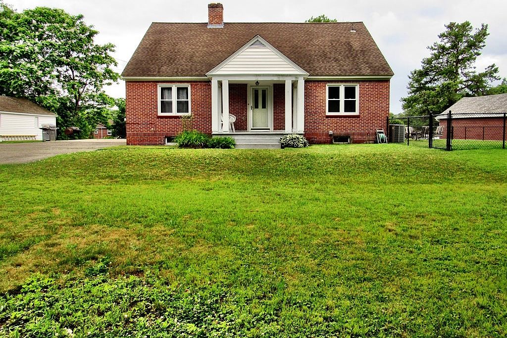 2340 Main St, Three Rivers, MA 01080 Zillow