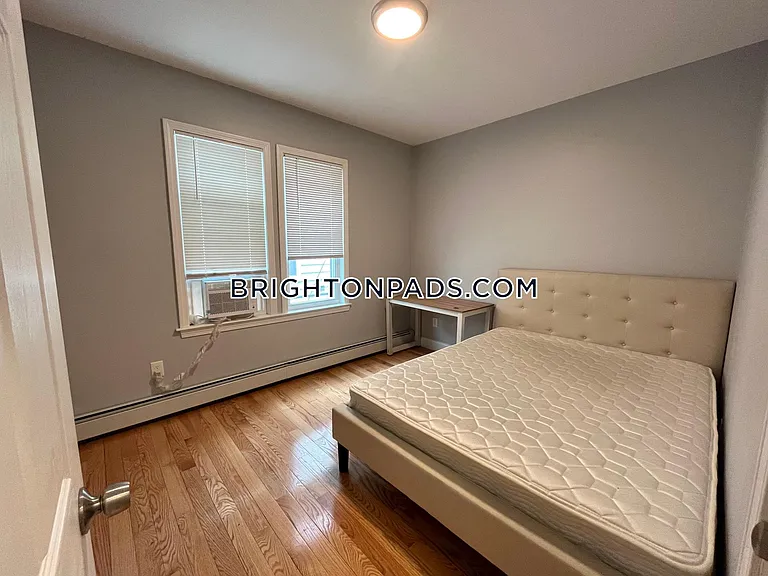 29 Waverly St #1 — Photo 11