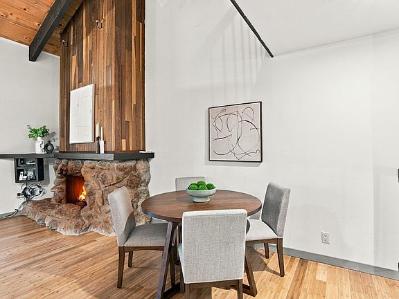 4th image of 2755 N Lake Blvd #67