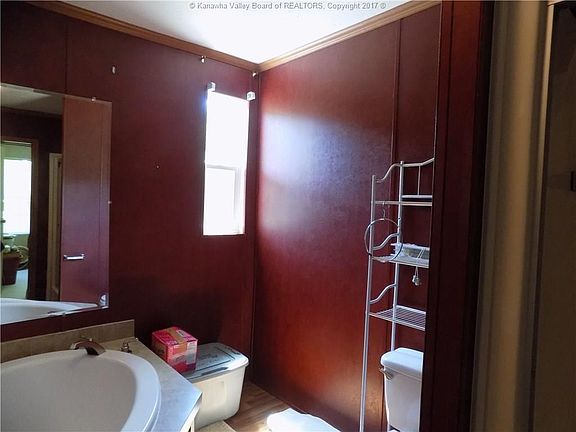 Master bath - jacuzzi tub