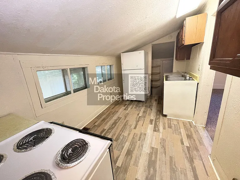 716 W Ash Ave — Photo 5