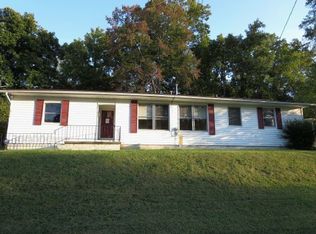 211 Manhattan Ave, Oak Ridge, TN 37830