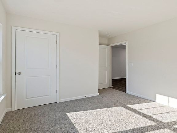 5th image of 218 Pristine Dr