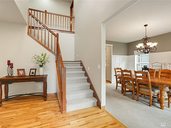 5th image of 311 103rd Ave NE