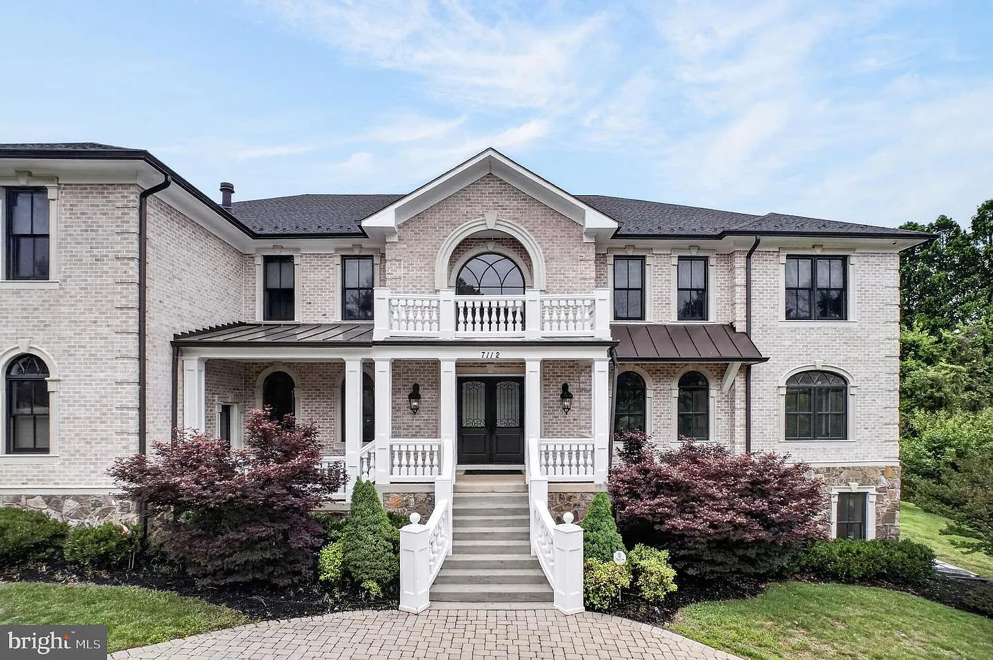 7 bed, 9.0 bath, 10852 sqft, $12,500 — Photo 3