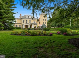 445 Cottage Ave, Edgewater Park, NJ 08010