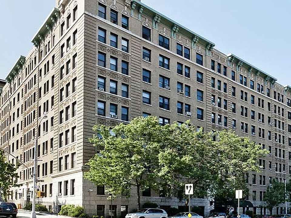 1st image of 800 Riverside Dr APT Grl