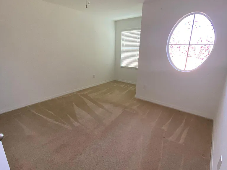 10636 Inside Loop — Photo 8