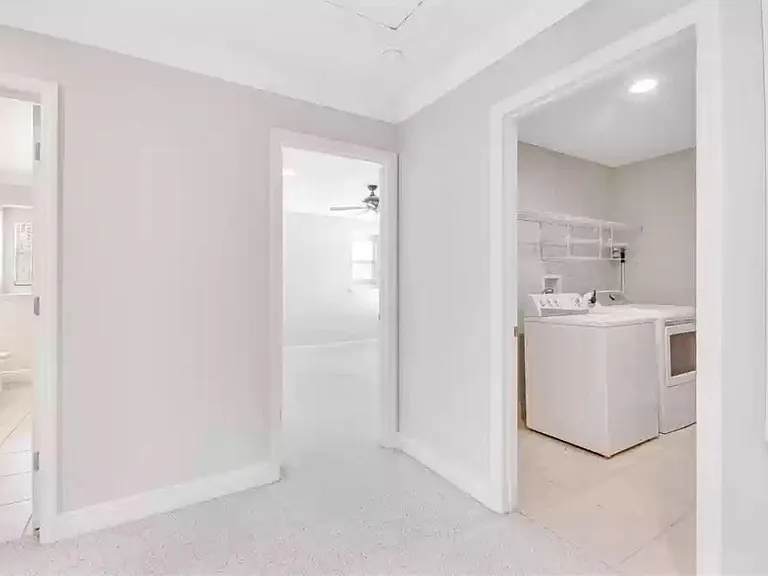 10119 Malpas Point — Photo 13