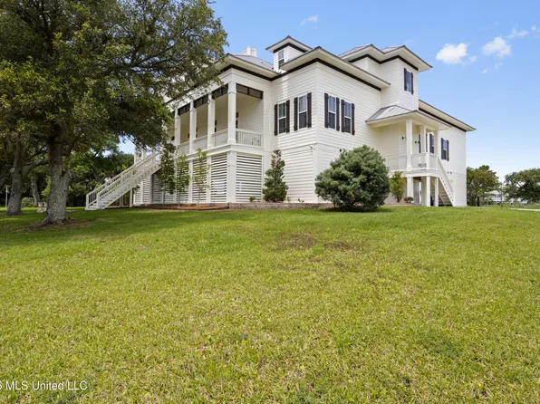 300 S Beach Blvd, Waveland, MS 39576
