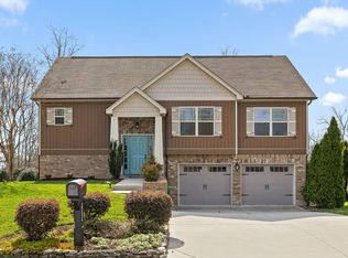 7332 Landlock Dr, Ooltewah, TN 37363