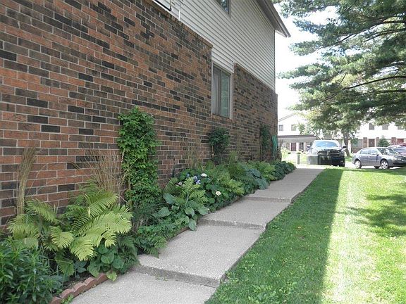 4th image of 7220 Bluewater Dr APT 142