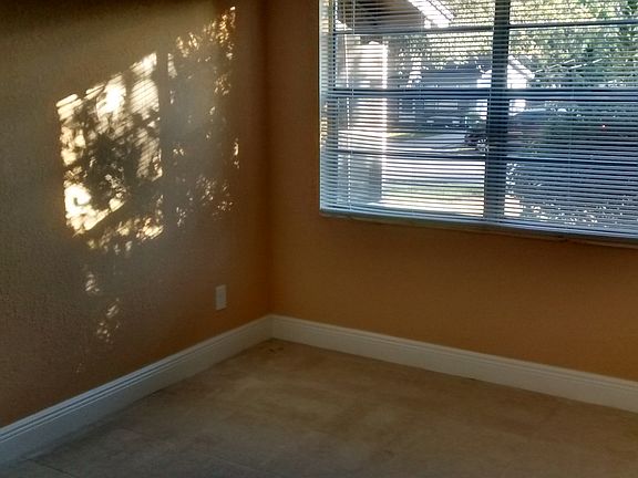 2nd image of 1602 SE 12th Pl