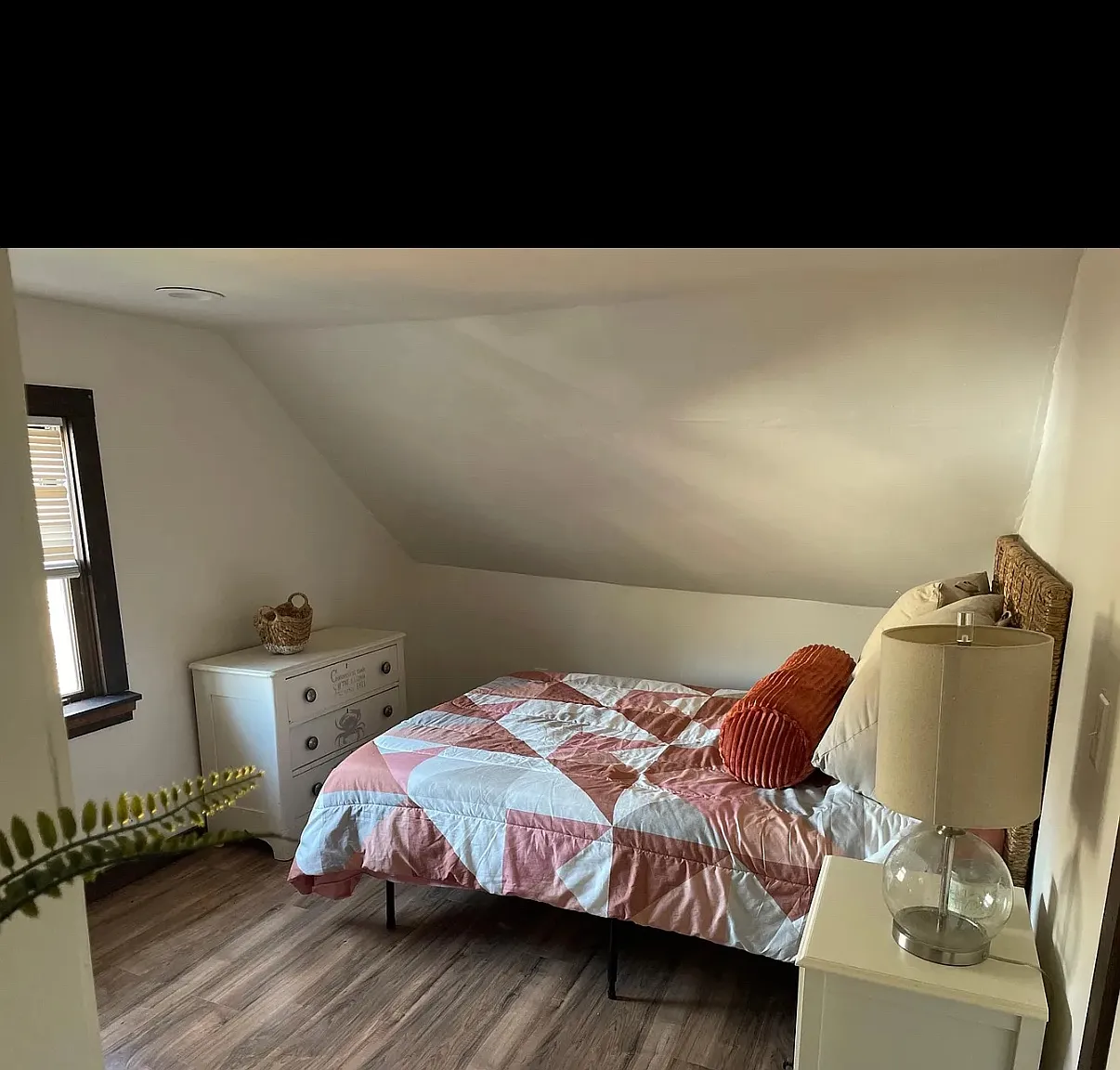 2 bed, 1.5 bath, 1000 sqft, $2,500 — Photo 3