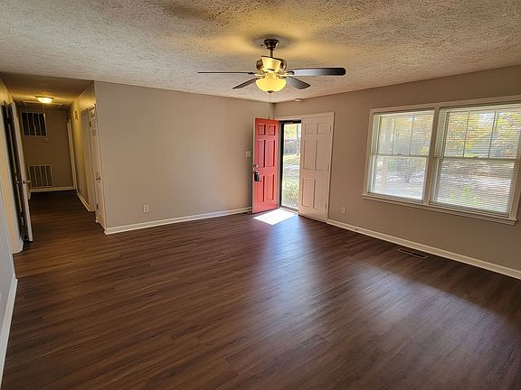 2nd image of 541 Desha Dr