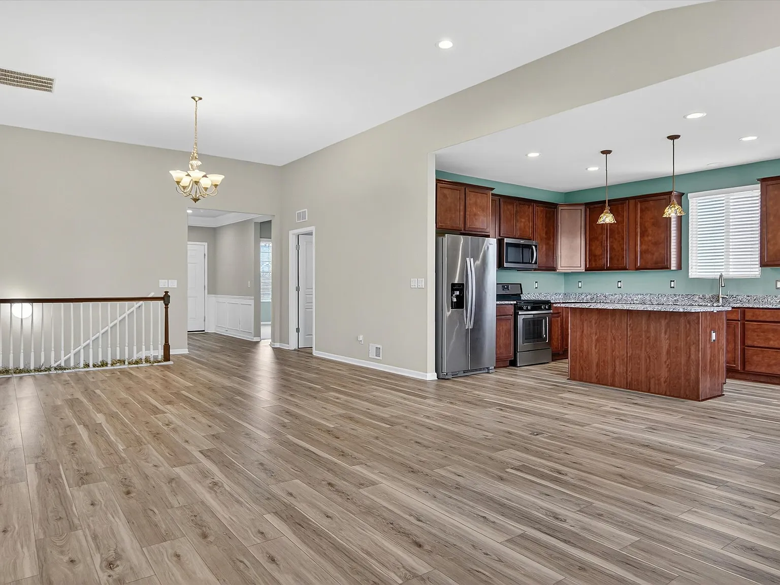 3 bed, 1753 sqft, $3,250 — Photo 3