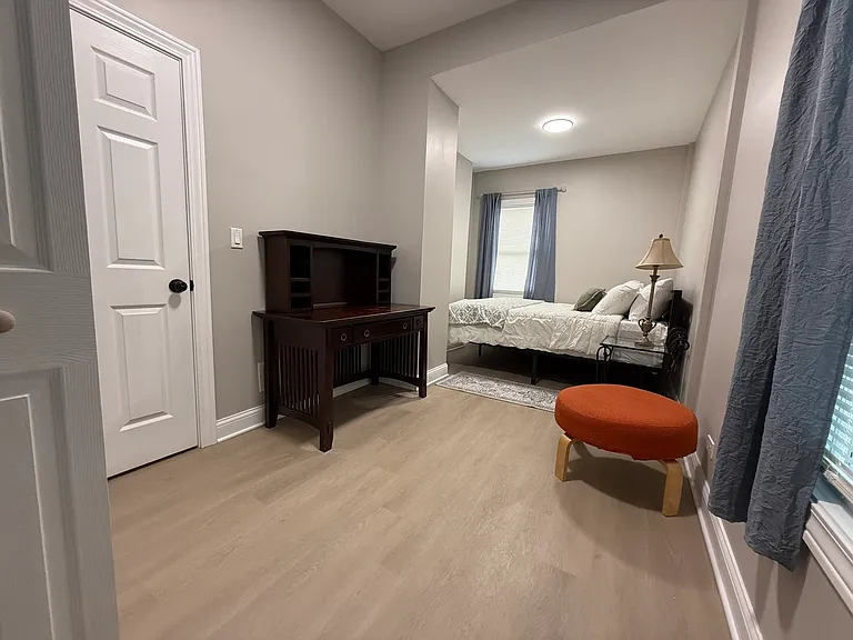 3049 N Avers Ave #2 — Photo 10